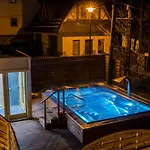 Pod Giewontem Lux&spa * ザコパネ